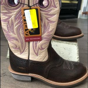 New ARIAT Technology boots